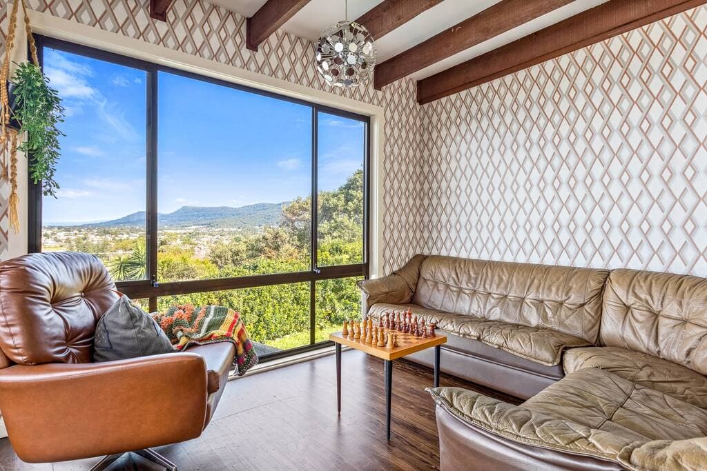 Furnished 4 Bedroom House in Austinmer