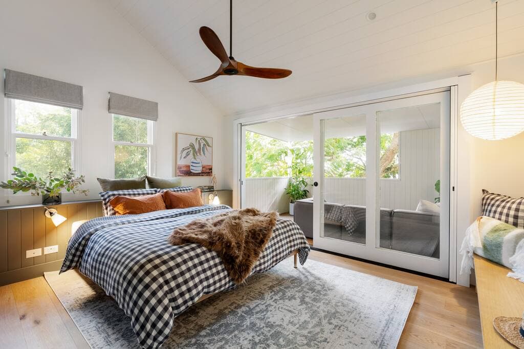 Furnished 1 Bedroom Apartment in Balmain East