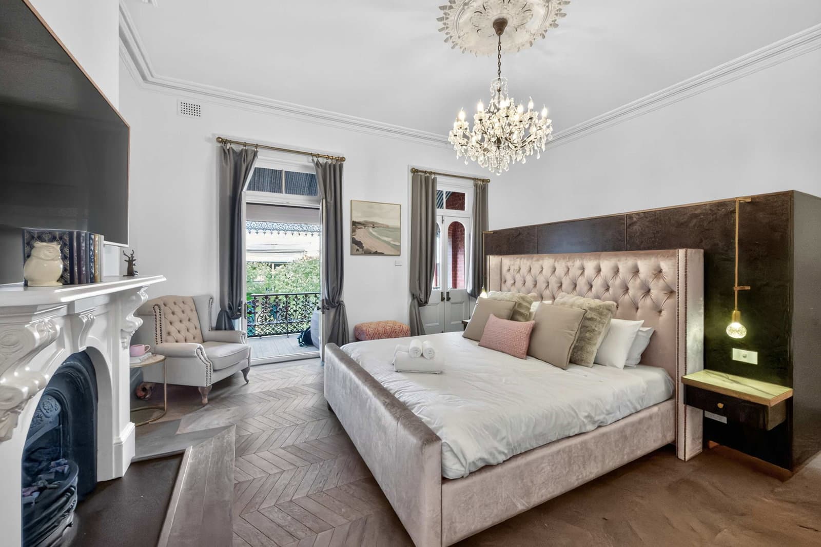 Furnished 5 Bedroom House in Millers Point