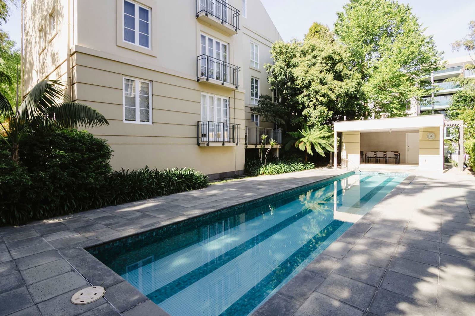 Furnished 3 Bedroom Apartment in East Melbourne