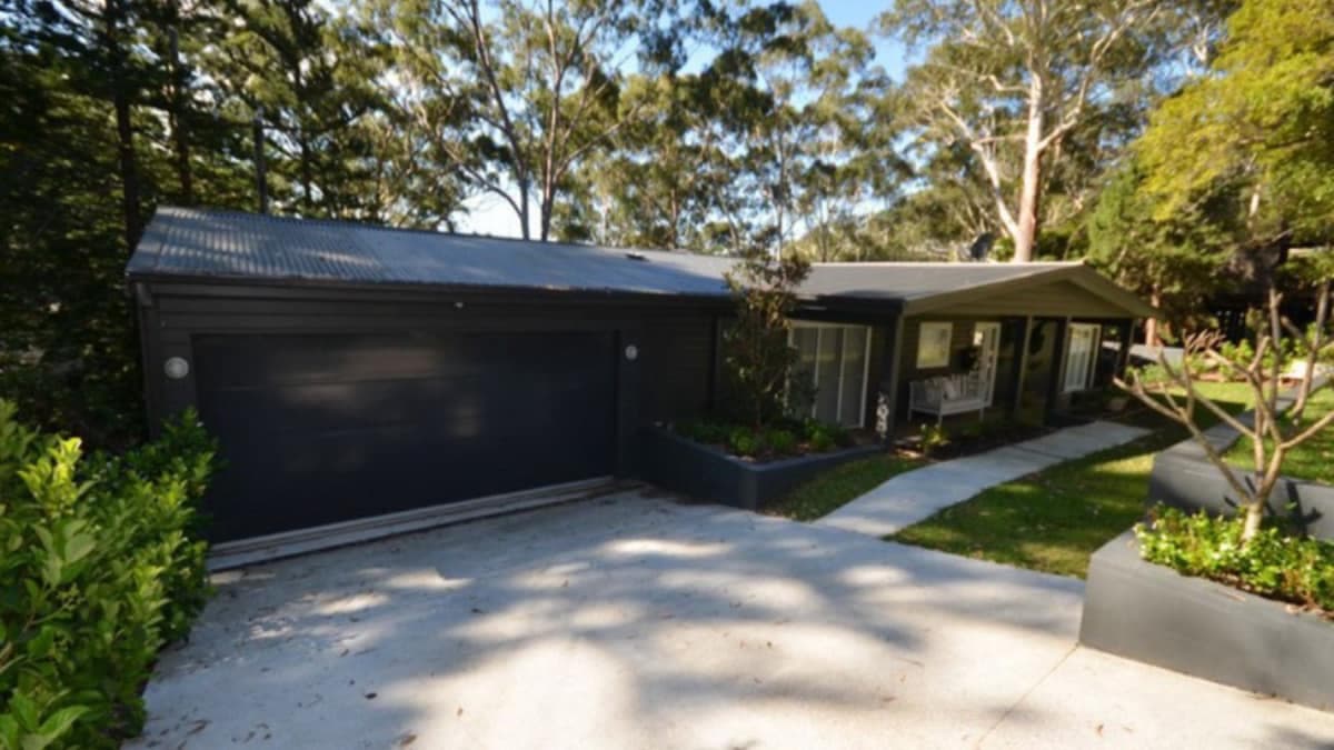 Furnished 5 Bedroom House in Avoca Beach