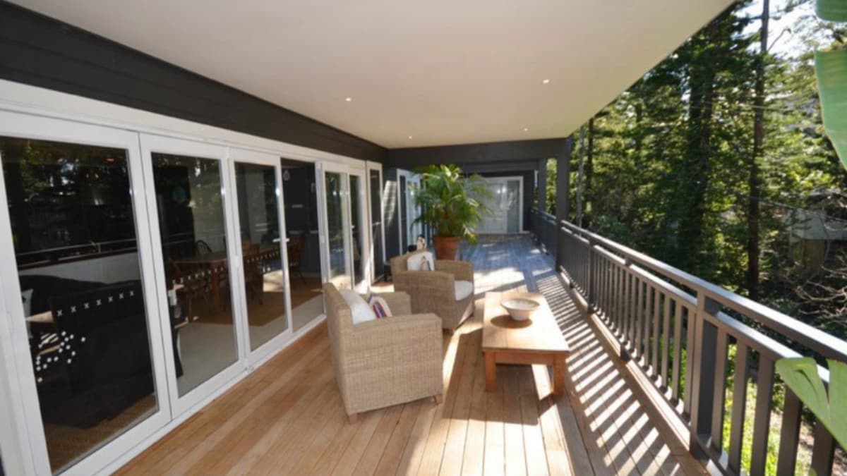 Furnished 5 Bedroom House in Avoca Beach