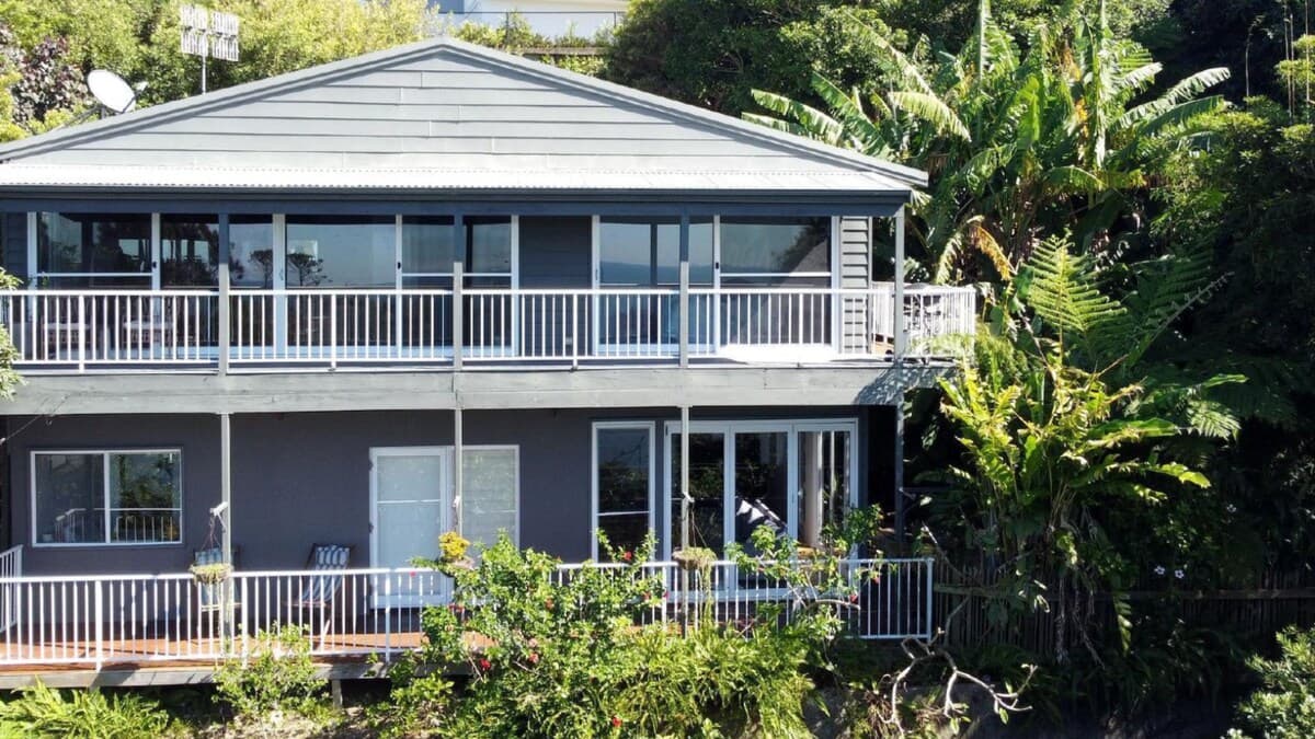 Furnished 5 Bedroom House in Avoca Beach
