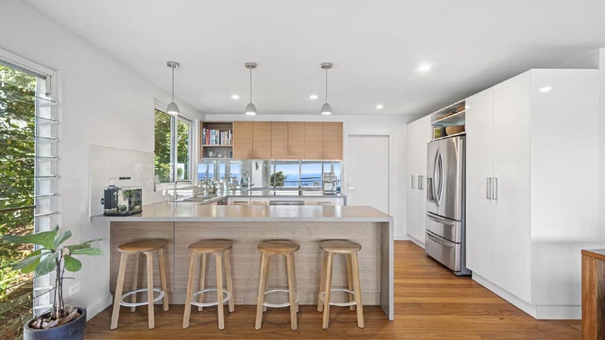 Furnished 5 Bedroom House in Avoca Beach