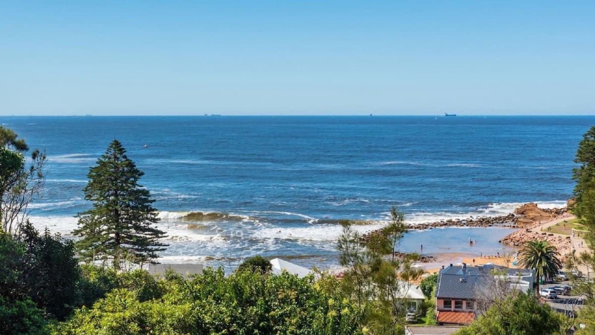 Furnished 5 Bedroom House in Avoca Beach