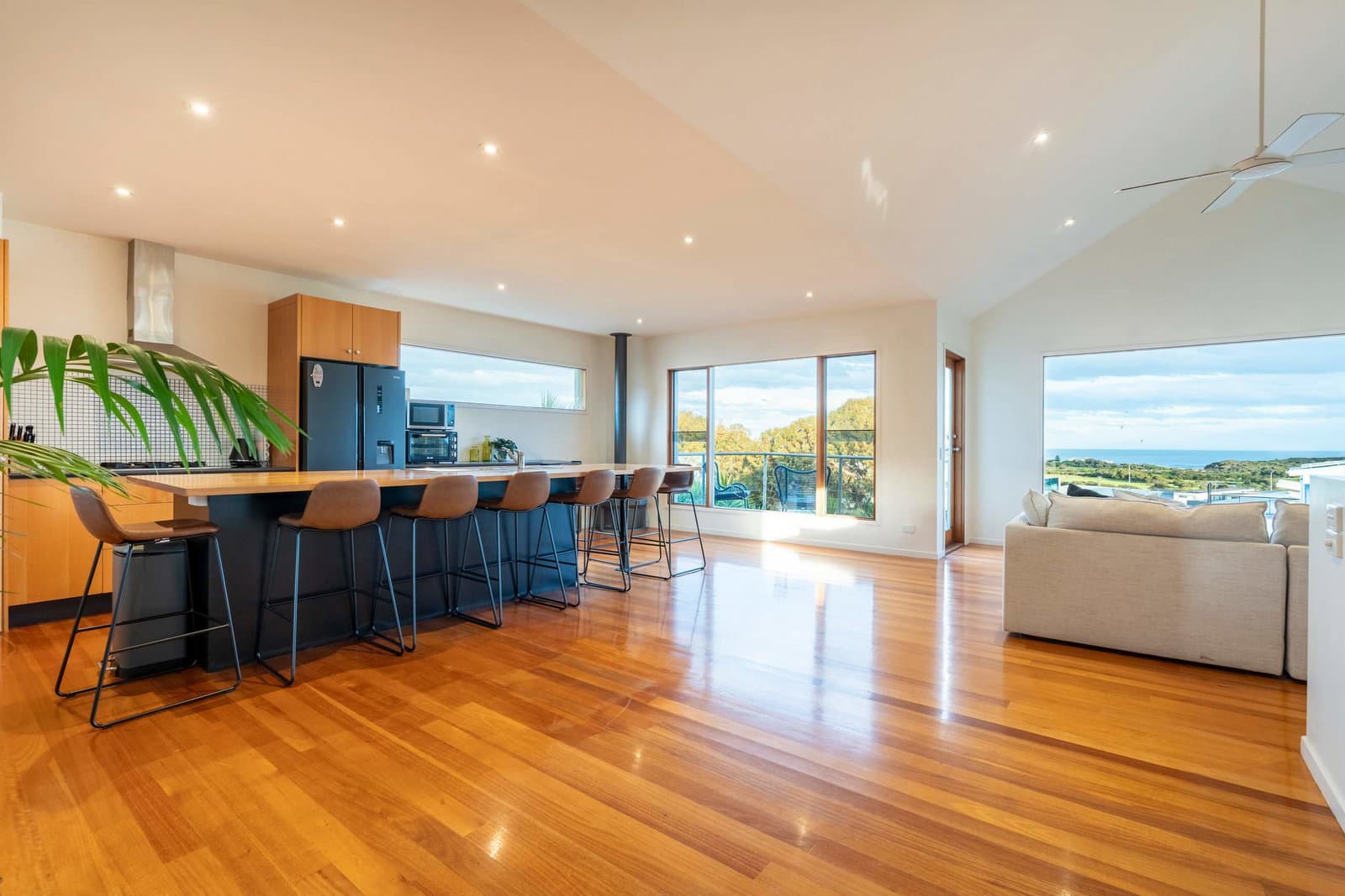 Furnished 3 Bedroom House in Torquay