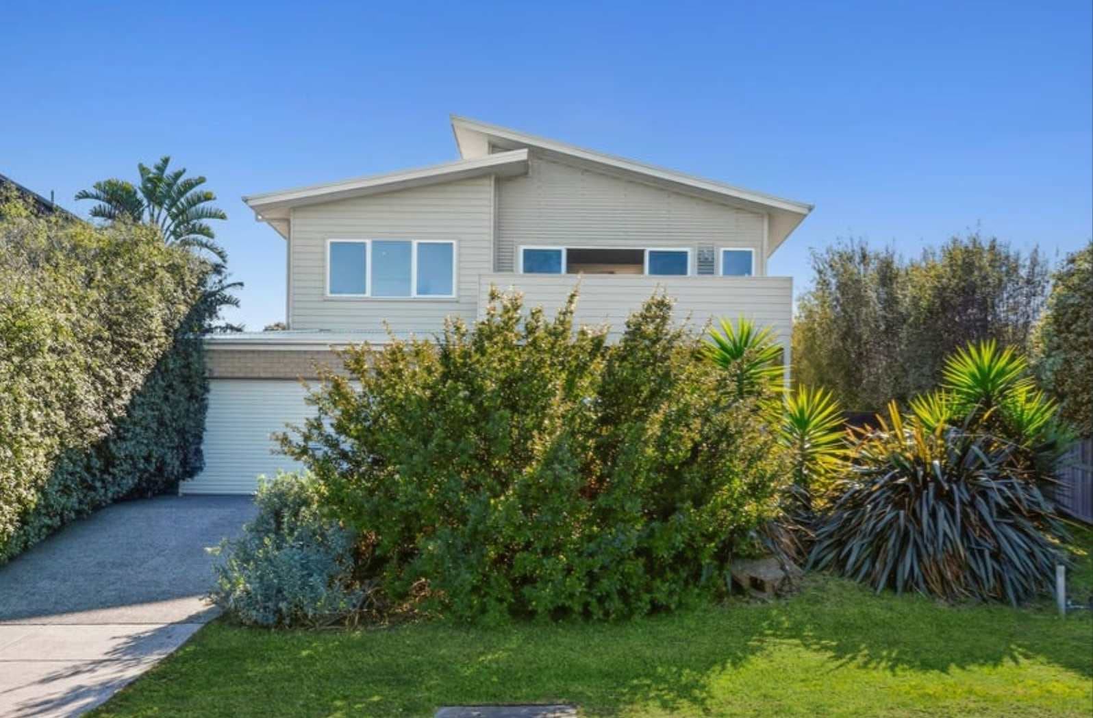 Furnished 4 Bedroom House in Ocean Grove