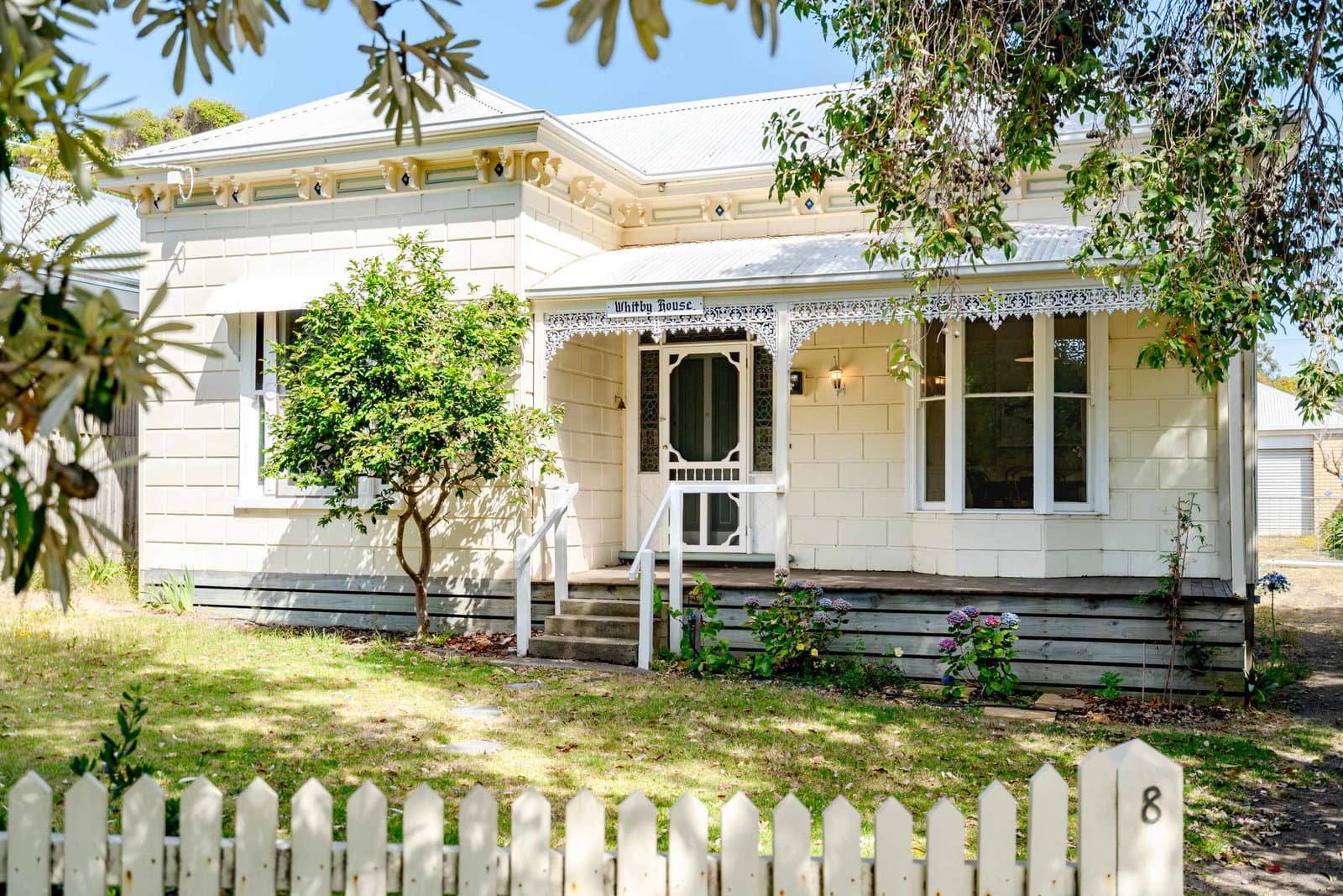 Furnished 4 Bedroom House in Point Lonsdale