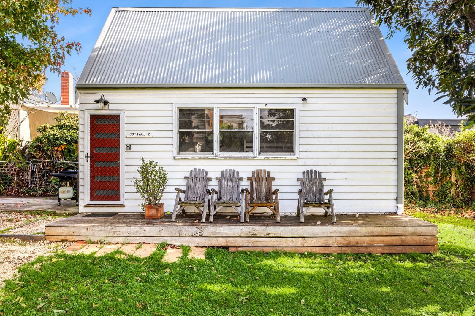 Furnished 1 Bedroom House in Torquay