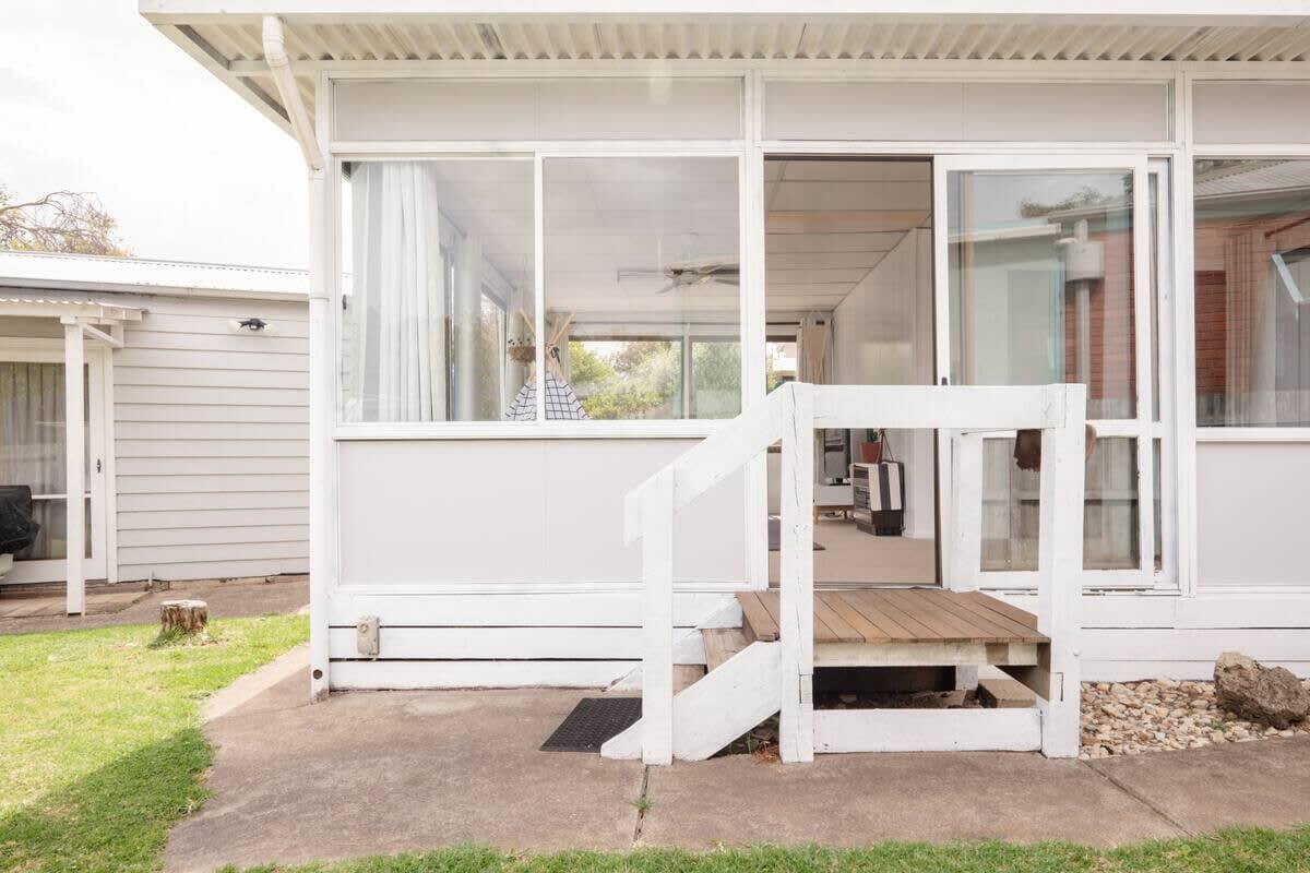 Furnished 5 Bedroom House in Ocean Grove