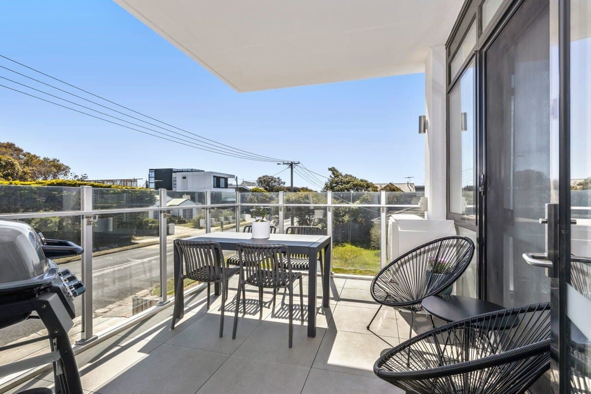 Furnished 2 Bedroom Apartment in Ocean Grove