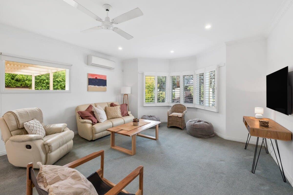 Furnished 3 Bedroom House in Torquay