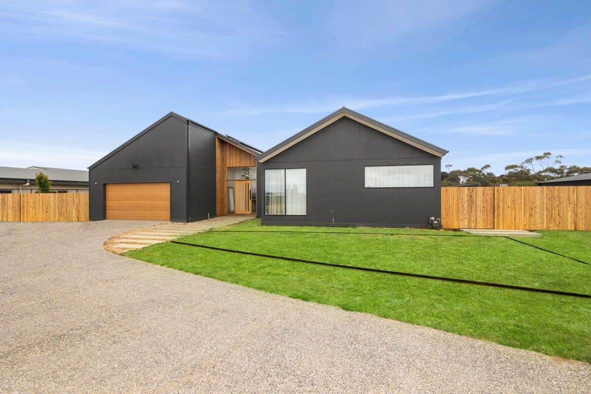 Furnished 3 Bedroom House in Bellbrae