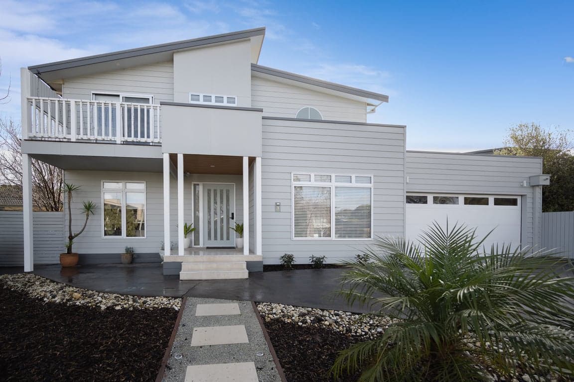 Furnished 4 Bedroom House in Inverloch