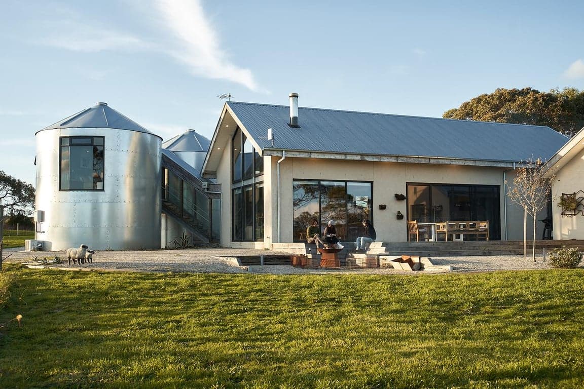 Furnished 5 Bedroom House in Inverloch