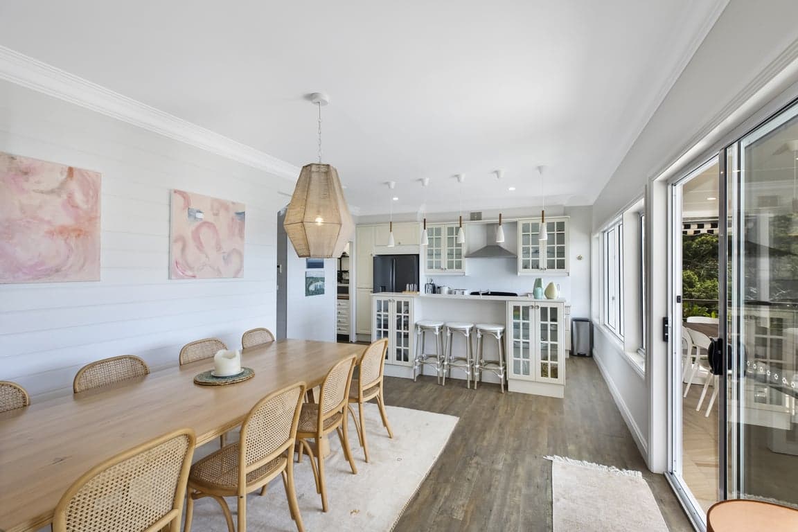 Furnished 5 Bedroom House in Avoca Beach