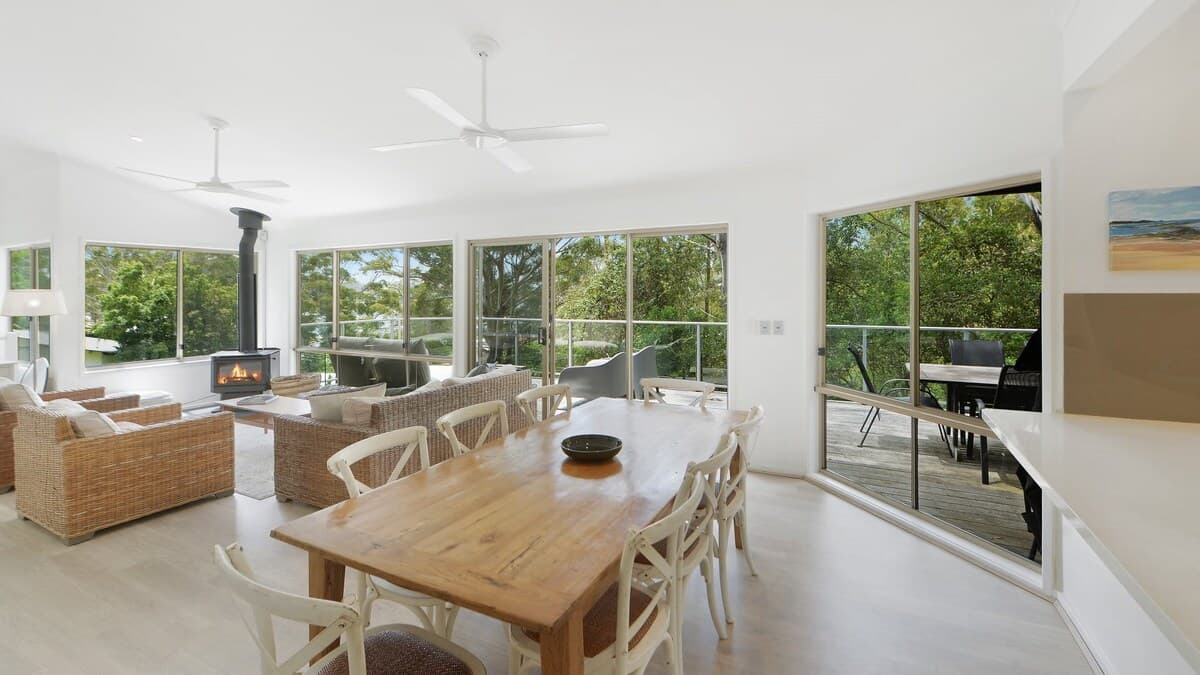 Furnished 5 Bedroom House in Avoca Beach