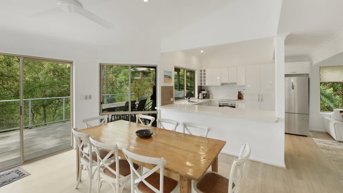 Furnished 5 Bedroom House in Avoca Beach