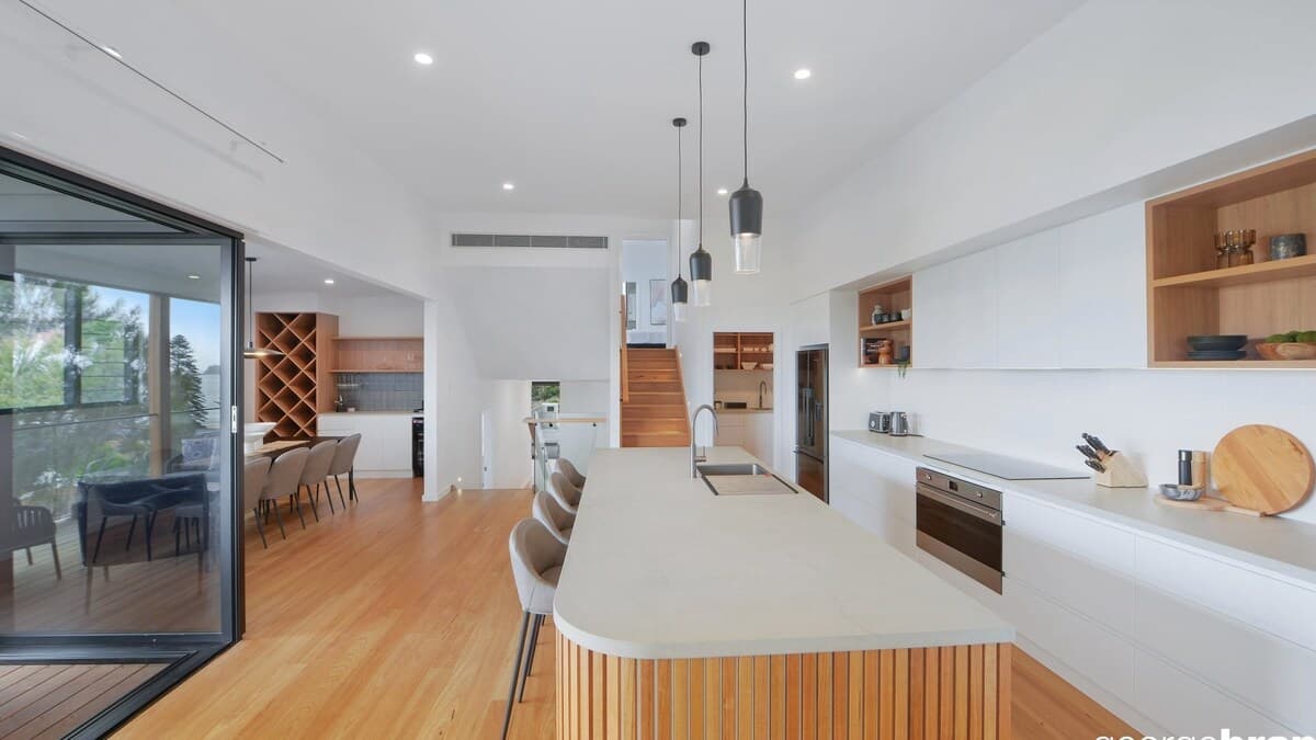 Furnished 4 Bedroom House in Avoca Beach