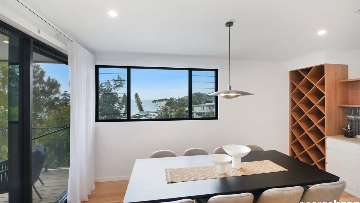 Furnished 4 Bedroom House in Avoca Beach