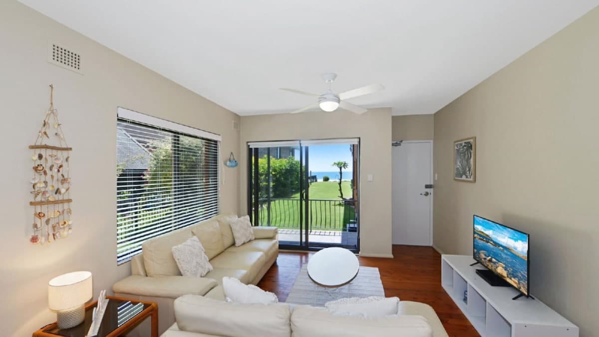 Furnished 2 Bedroom House in Avoca Beach