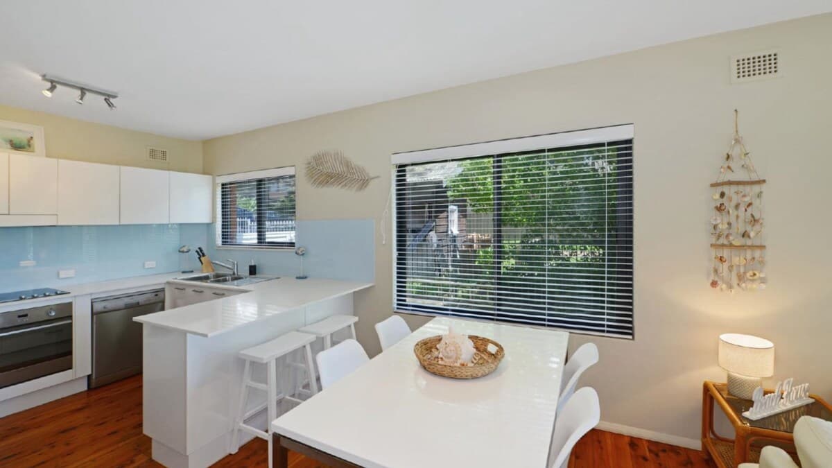 Furnished 2 Bedroom House in Avoca Beach