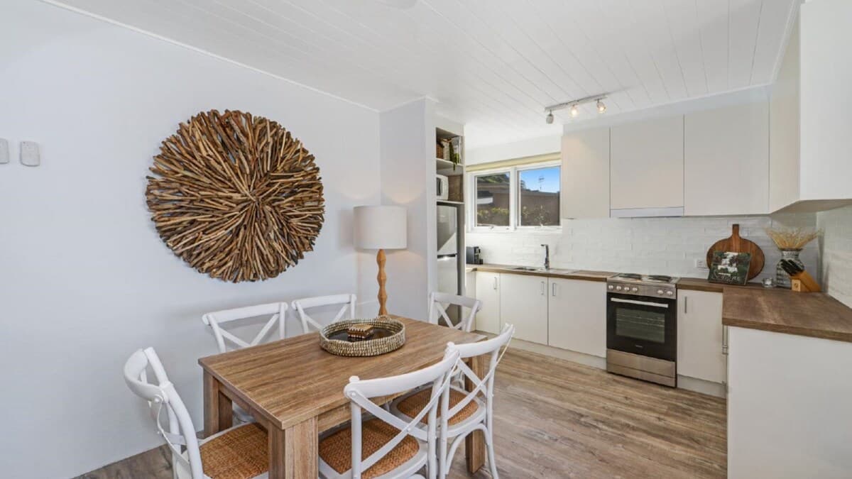 Furnished 2 Bedroom House in Avoca Beach