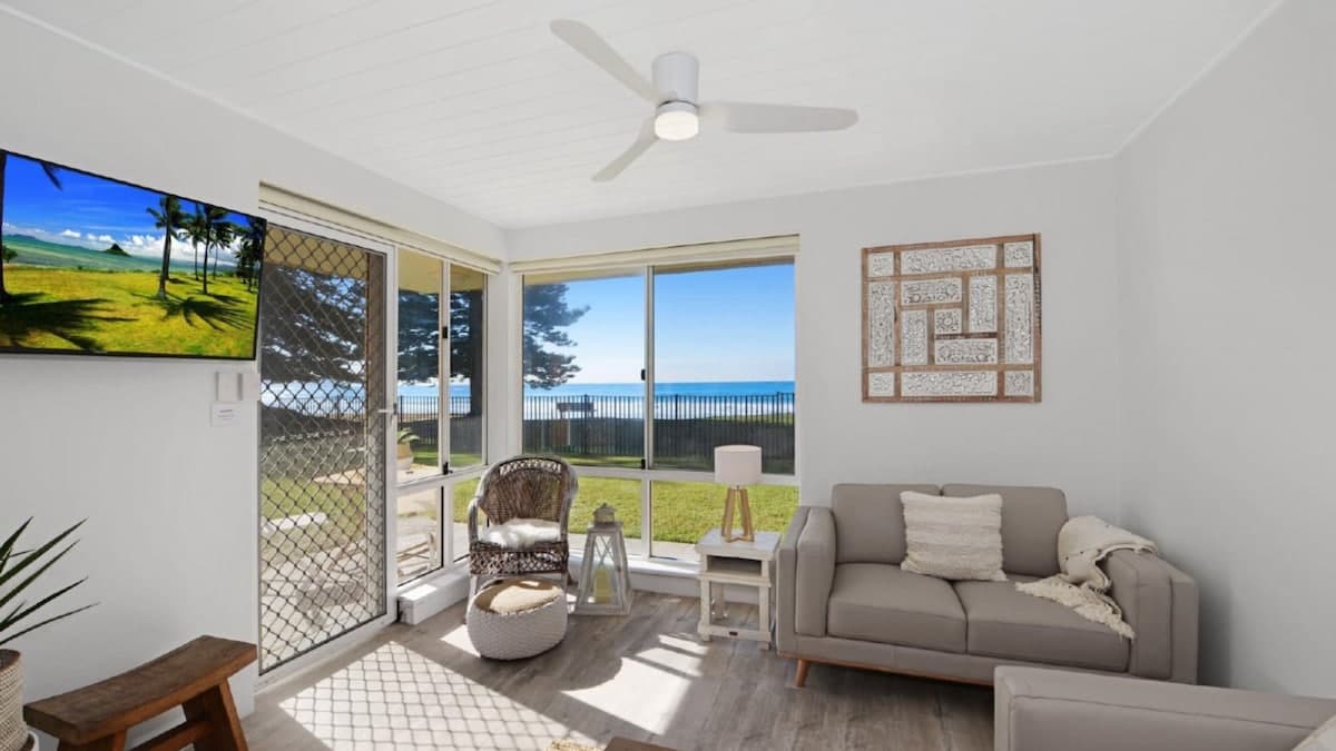 Furnished 2 Bedroom House in Avoca Beach