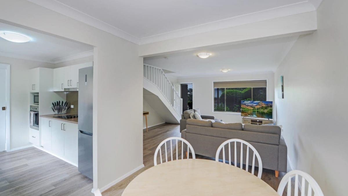 Furnished 3 Bedroom House in Avoca Beach