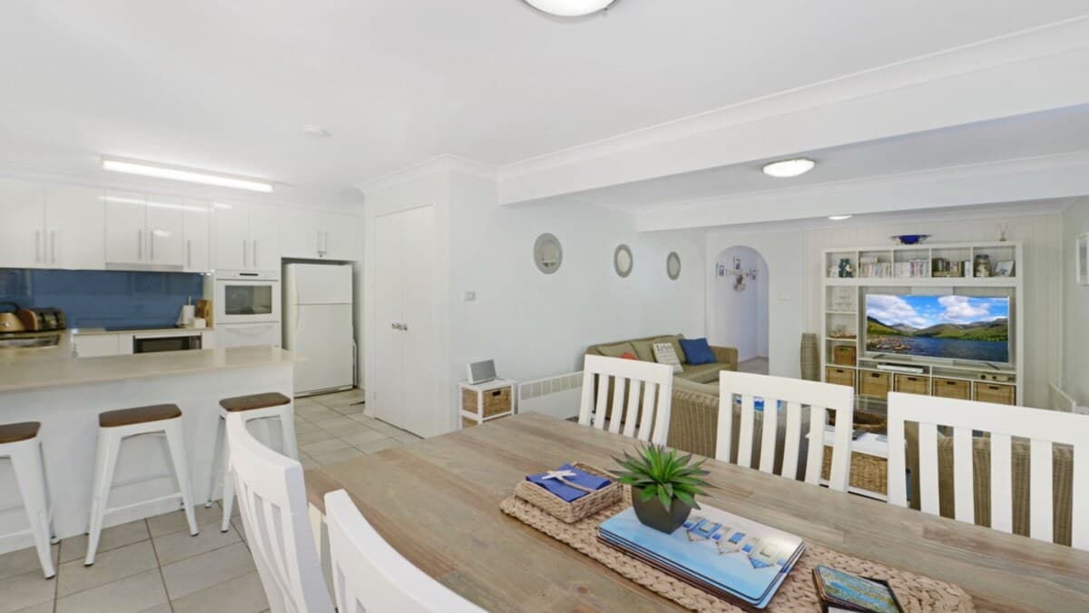 Furnished 3 Bedroom House in Avoca Beach