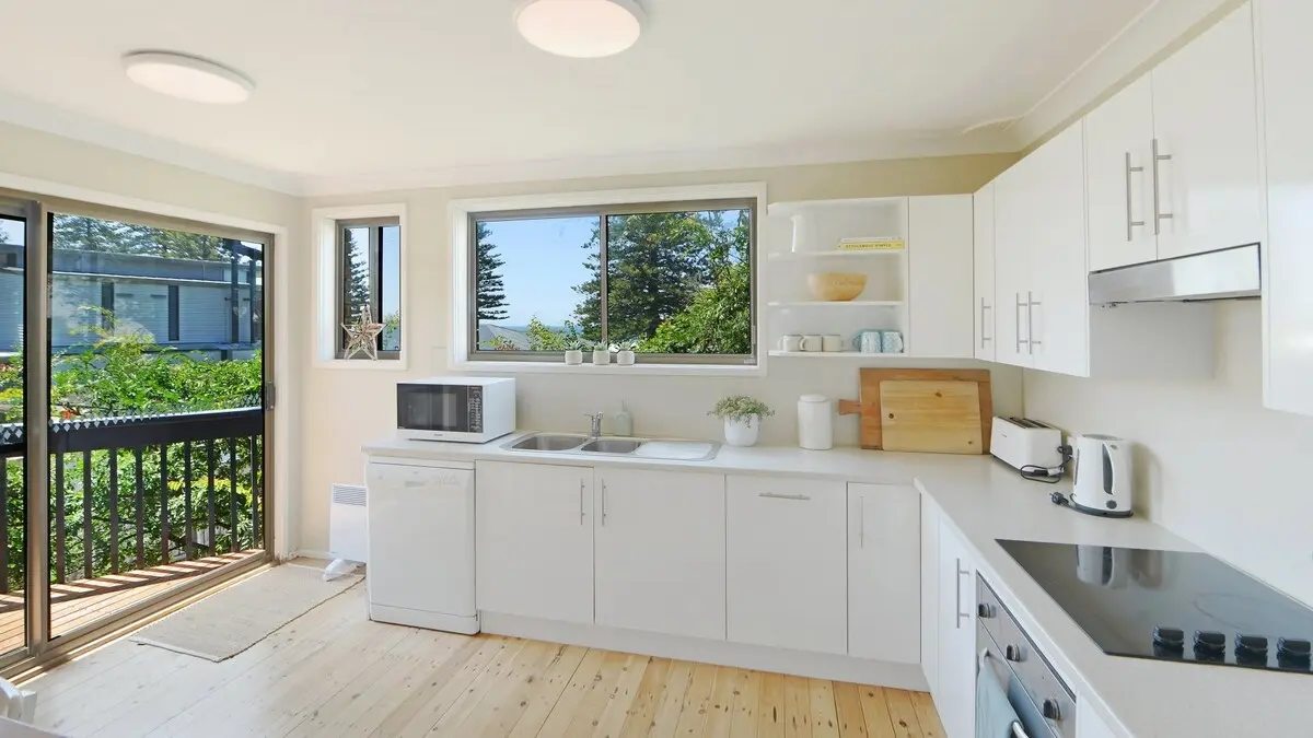 Furnished 3 Bedroom House in Avoca Beach