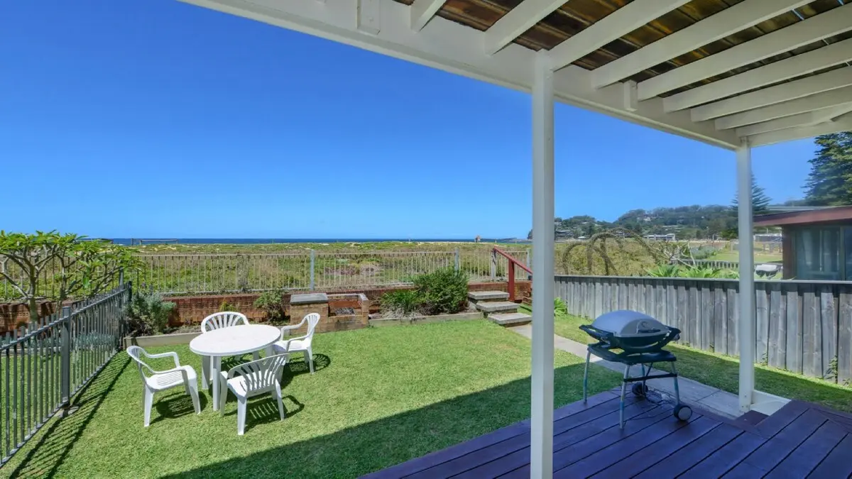 Furnished 2 Bedroom House in Avoca Beach