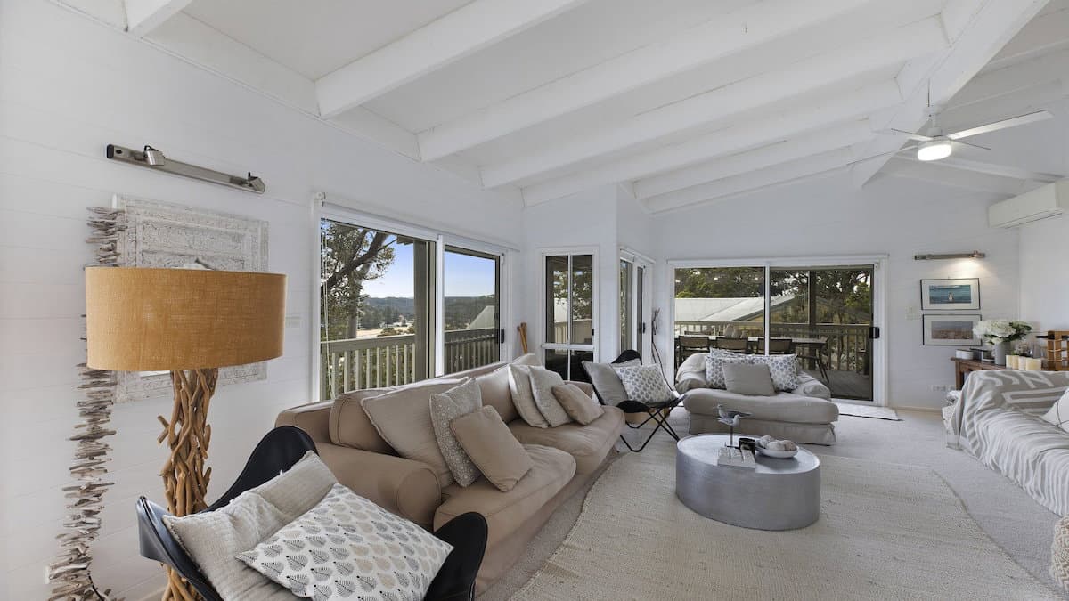 Furnished 5 Bedroom House in Kincumber