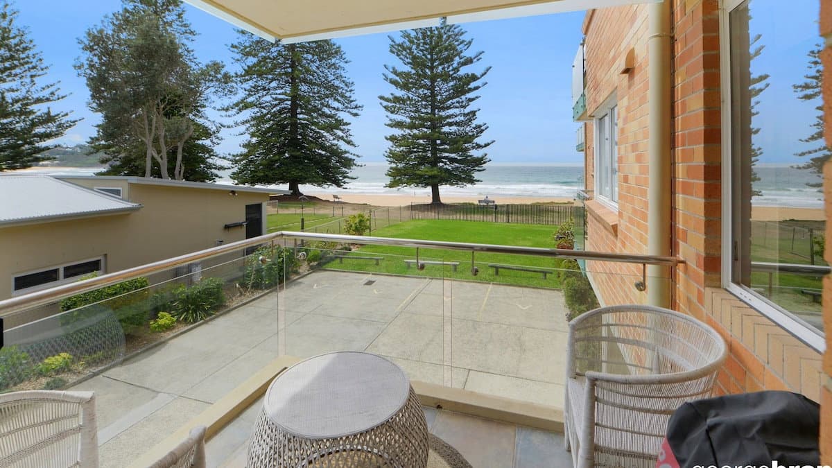 Furnished 2 Bedroom House in Avoca Beach