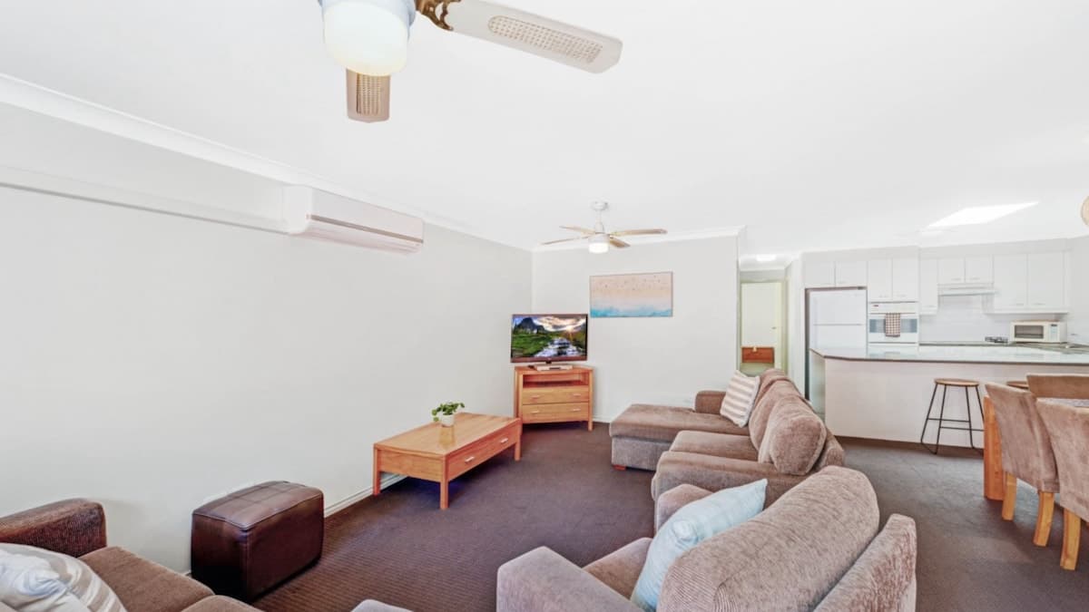 Furnished 2 Bedroom House in Kincumber
