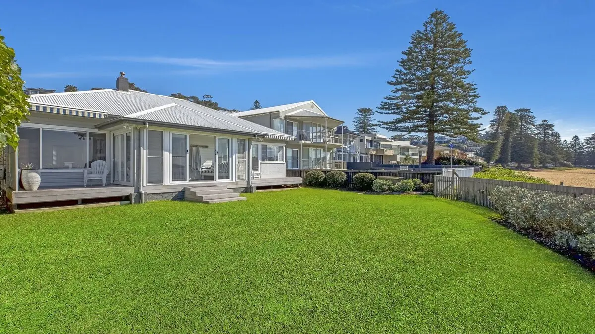 Furnished 4 Bedroom House in Avoca Beach