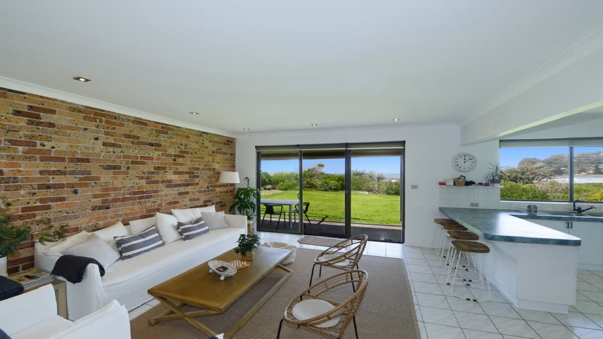 Furnished 3 Bedroom House in North Avoca