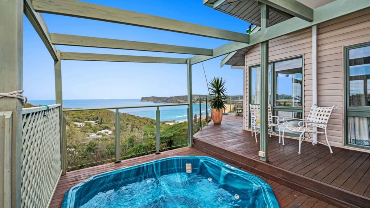 Furnished 4 Bedroom House in North Avoca