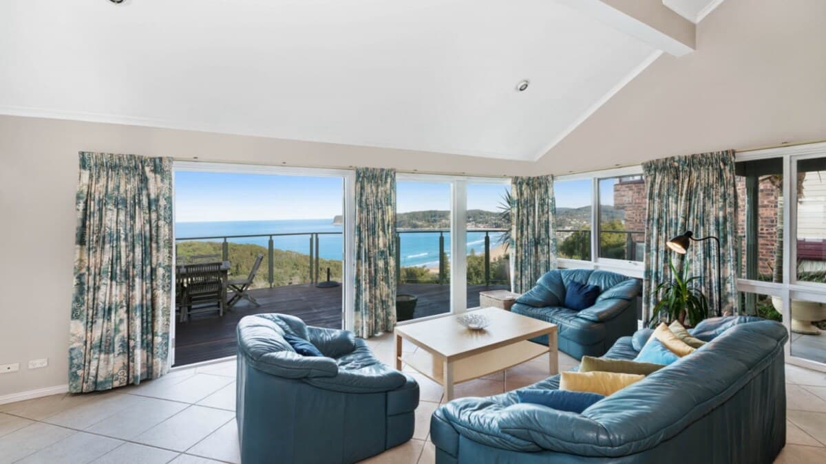 Furnished 4 Bedroom House in North Avoca