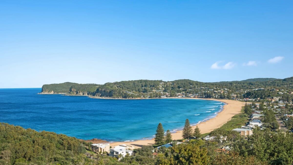 Furnished 4 Bedroom House in North Avoca