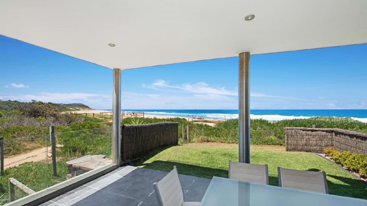 Furnished 3 Bedroom House in Wamberal