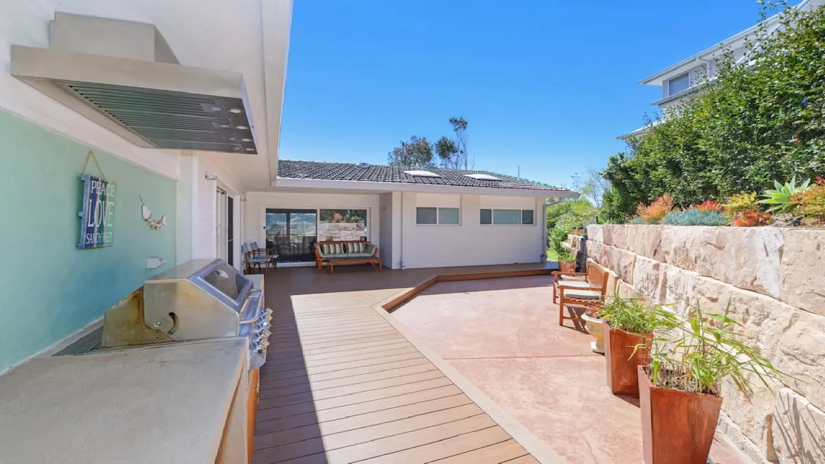 Furnished 5 Bedroom House in Avoca Beach