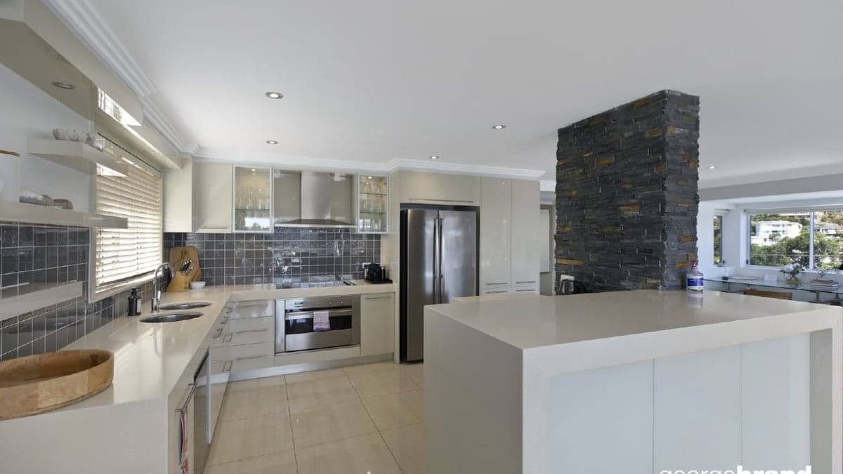 Furnished 3 Bedroom House in Avoca Beach