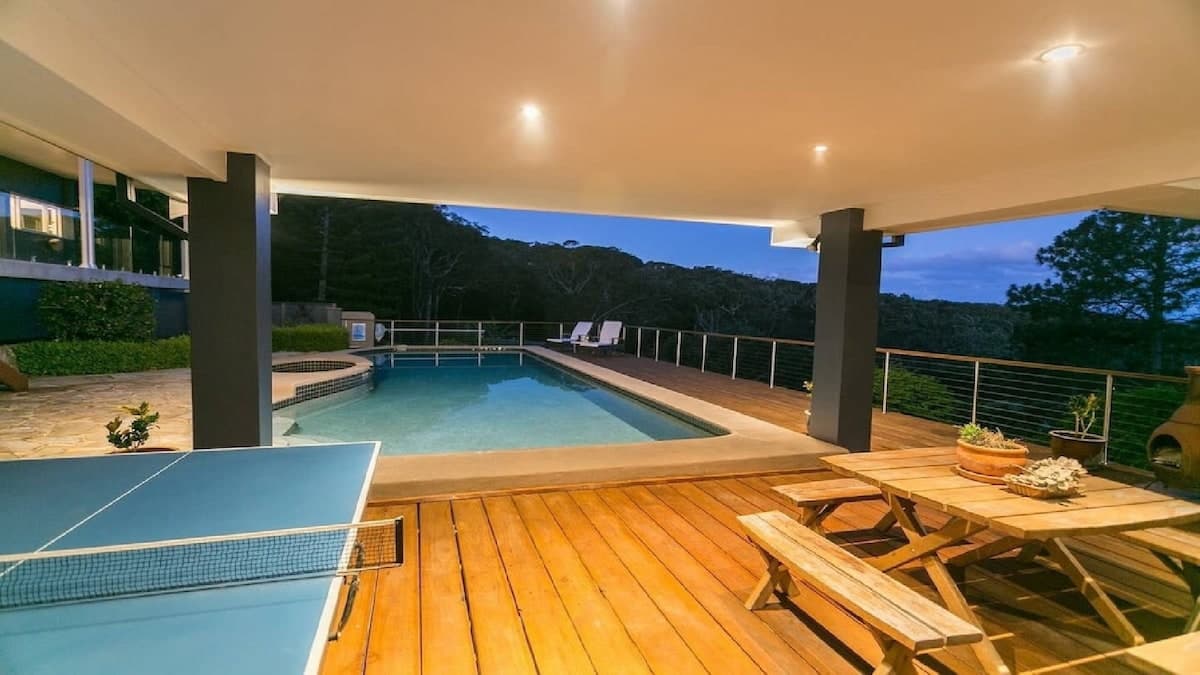 Furnished 5 Bedroom House in Copacabana