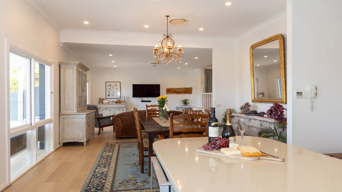 Furnished 5 Bedroom House in Copacabana
