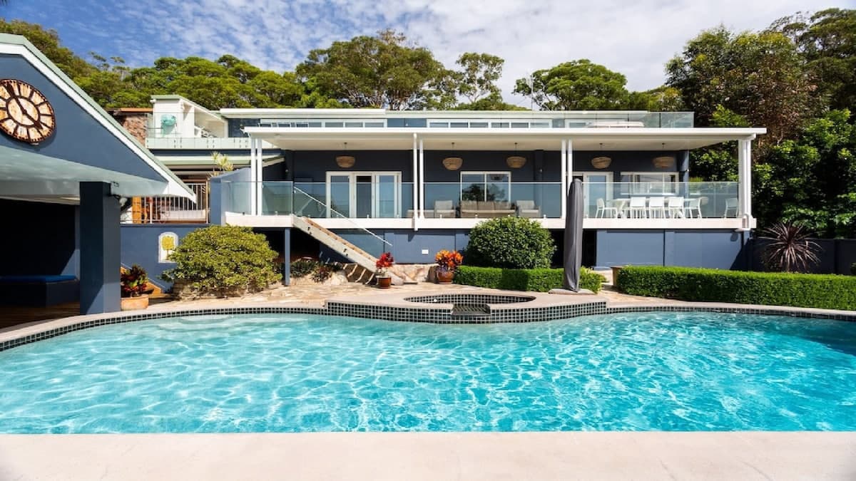 Furnished 5 Bedroom House in Copacabana
