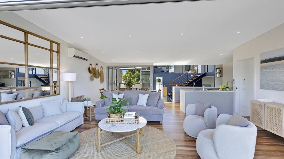 Furnished 5 Bedroom House in Wamberal