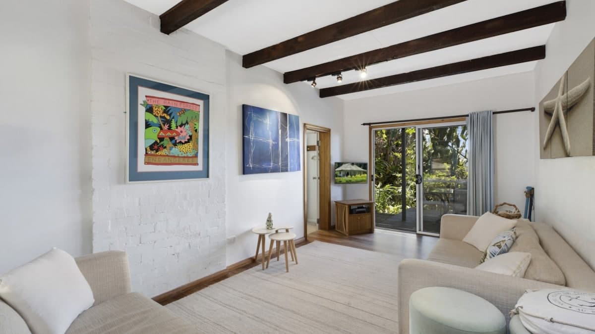 Furnished 4 Bedroom House in MacMasters Beach