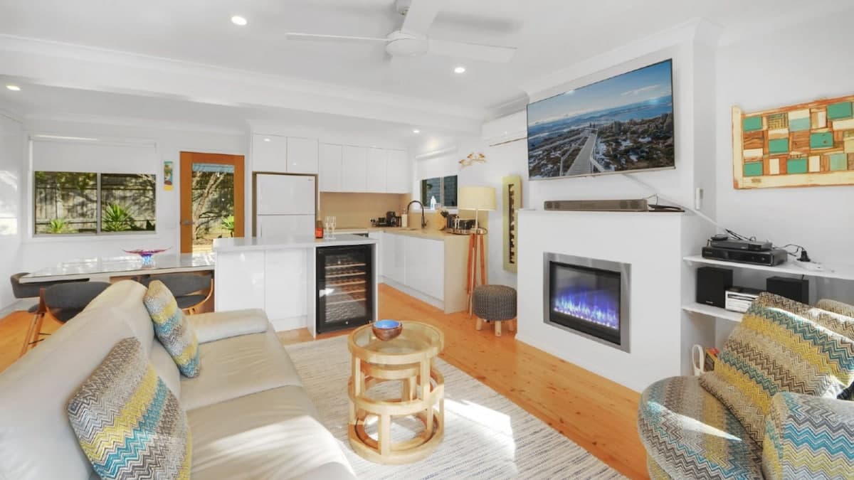 Furnished 3 Bedroom House in MacMasters Beach