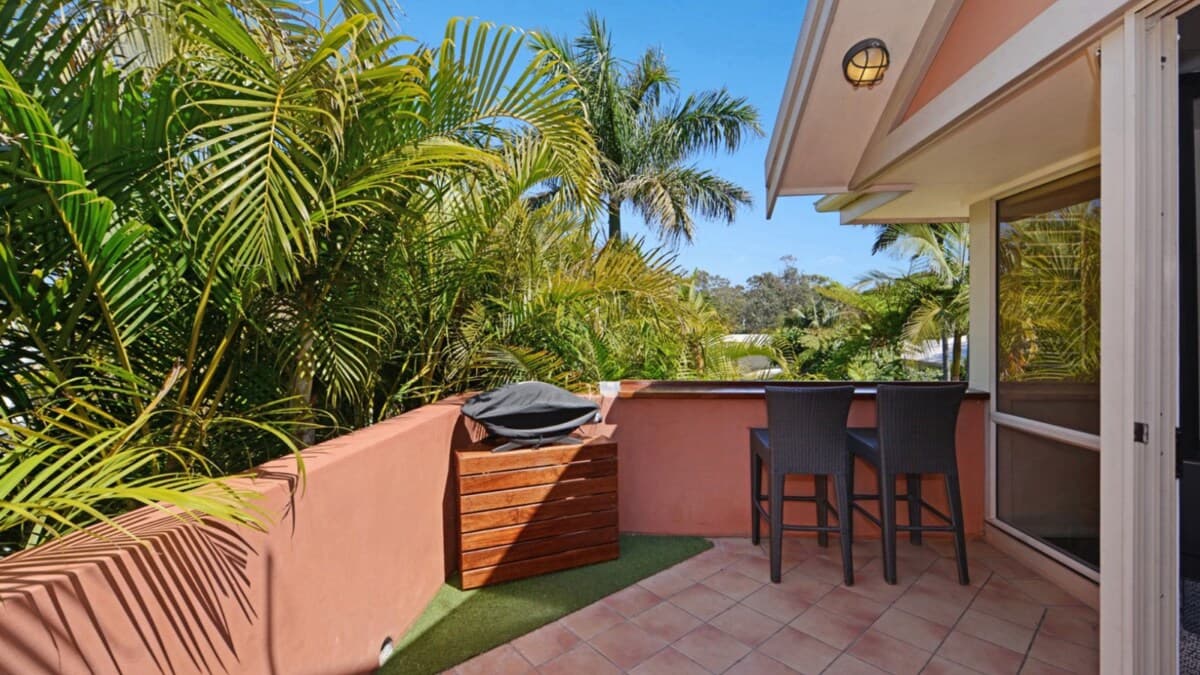 Furnished 5 Bedroom House in North Avoca